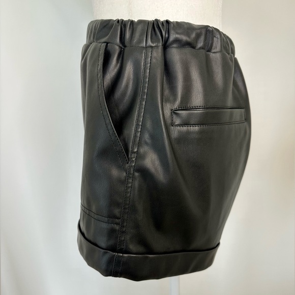 NWT L’academie Black Faux Leather Shorts. - Picture 9 of 14